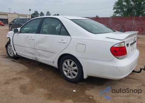 2005 Toyota Camry Xle из США, поврежденный, VIN 4T1BE32K15U580686